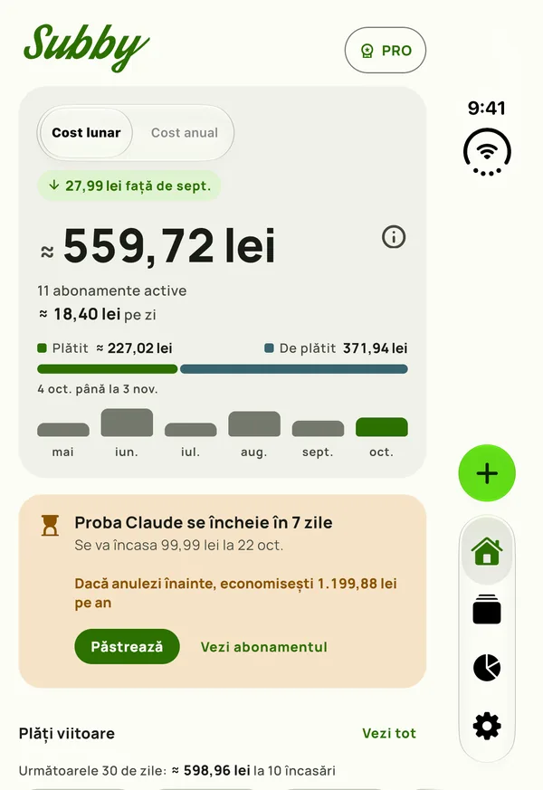 Ecranul Acasă compact din Subby pe panoul exterior al unui iPhone Duo închis, cu totalul lunar și cardul unei probe